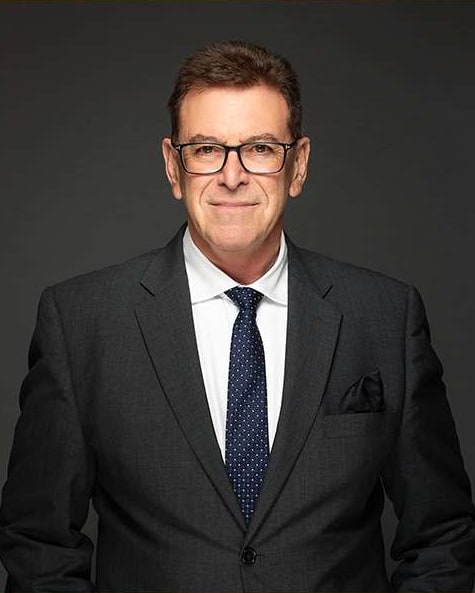 Portrait of Dr Peter Wilson